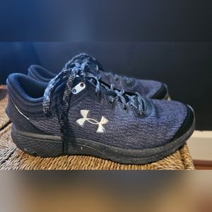 Womens Under Armour tennis shoes